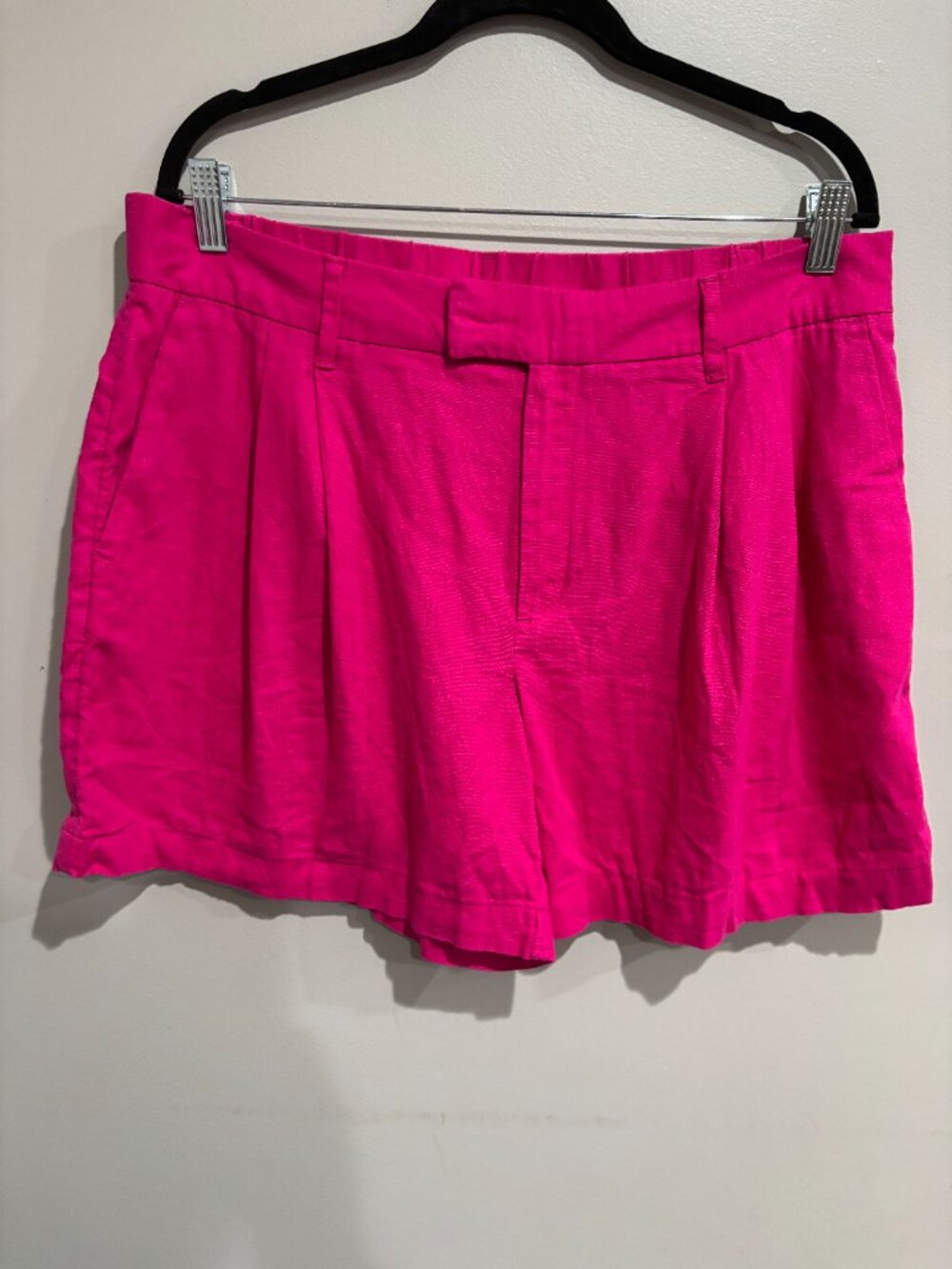 A New Day: women's high-rise linen shorts in a bright pink SZ: 14